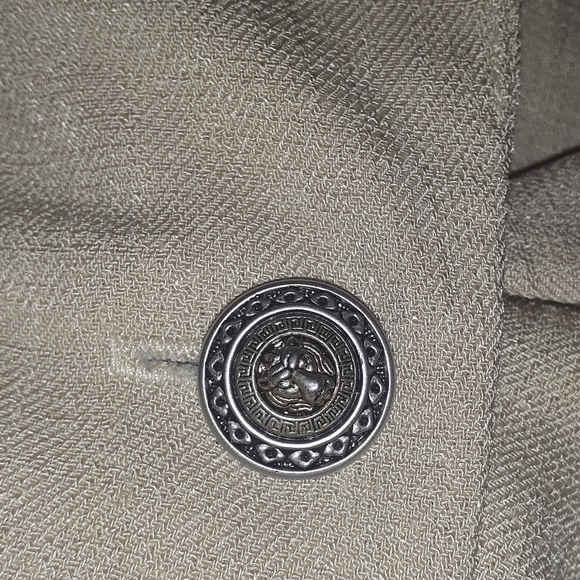 Blazer - Picture 3 of 3